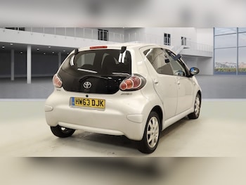 Used Toyota AYGO 2013 for sale - 77906559: Photo