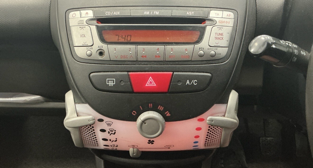Used Toyota AYGO 2013 for sale - 77906559: Photo 8