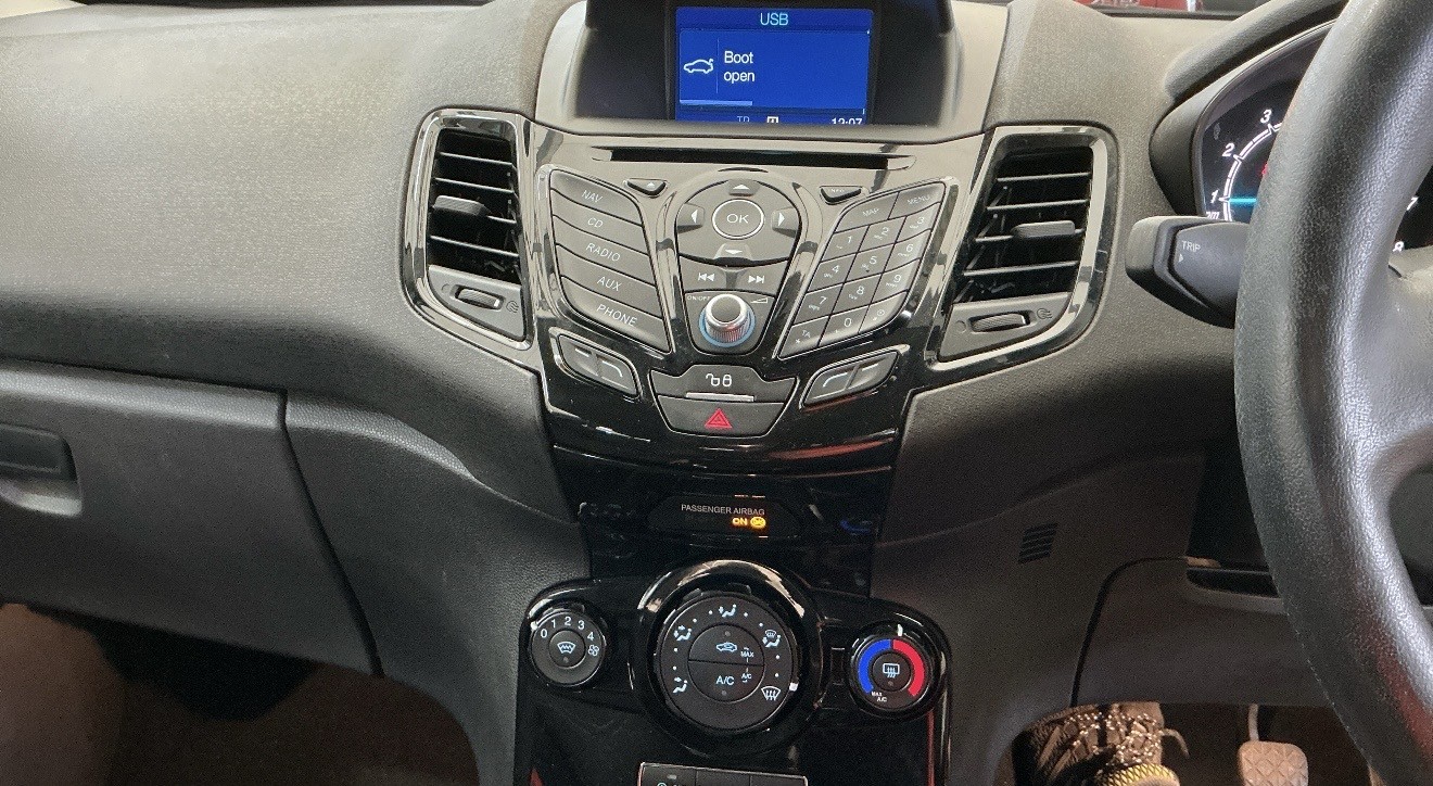 Used Ford Fiesta 2017 for sale - 77954001: Photo 8