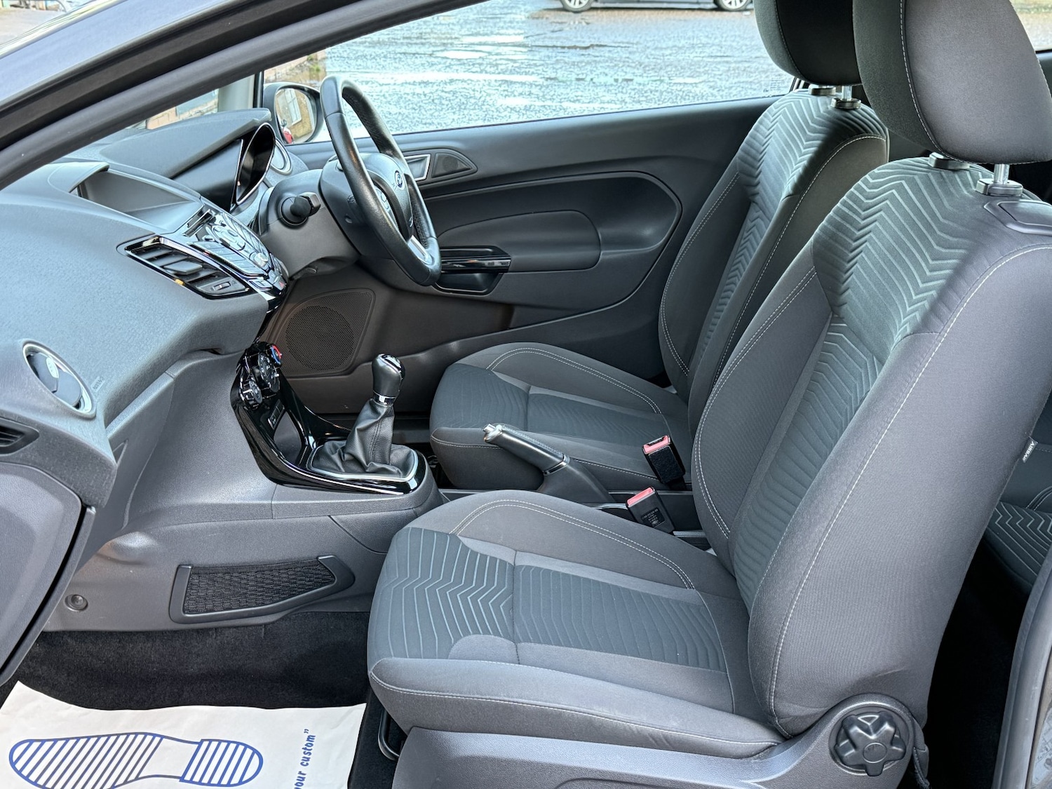 Used Ford Fiesta 2015 for sale - 77851402: Photo 24