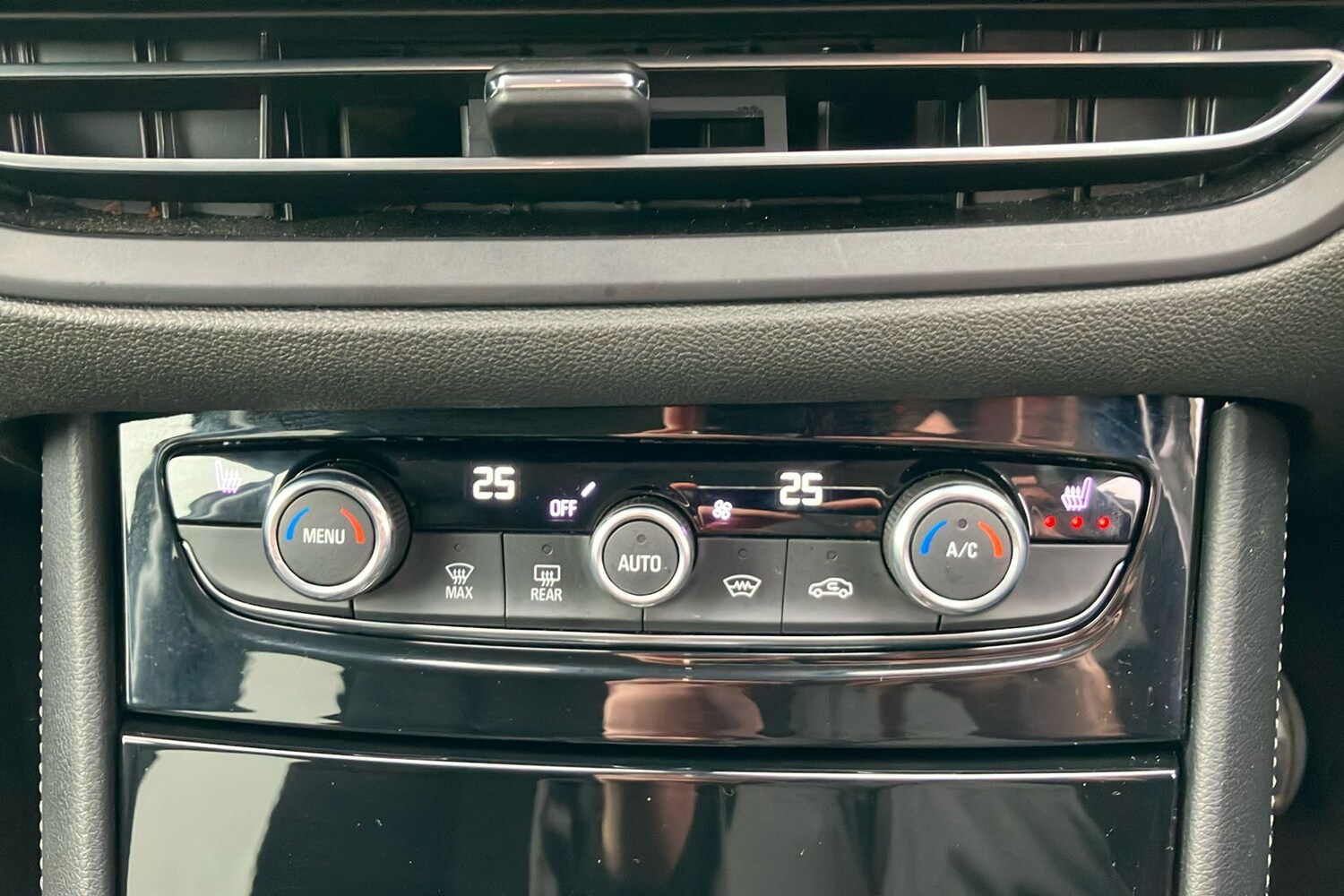 Used Vauxhall Grandland 2022 for sale - 76655732: Photo 40