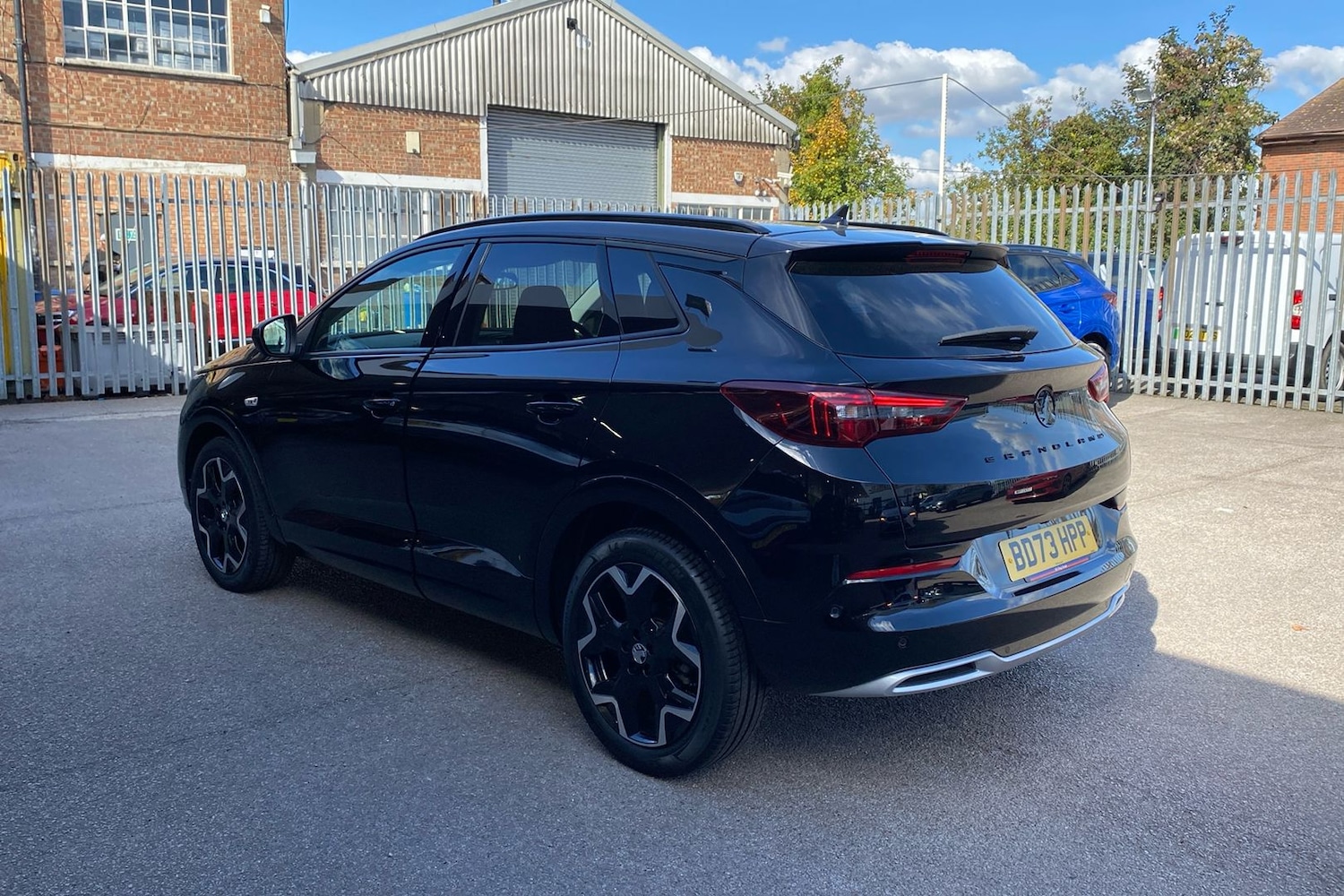 Used Vauxhall Grandland 2023 for sale - 77351063: Photo 2