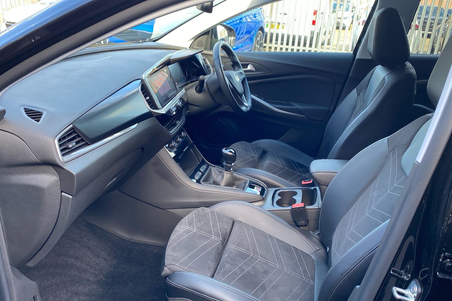 Used Vauxhall Grandland 2023 for sale - 77351063: Photo 3