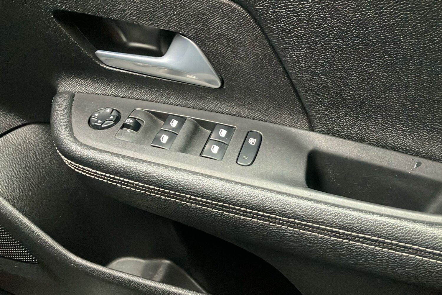 Used Vauxhall Mokka 2021 for sale - 76442572: Photo 18