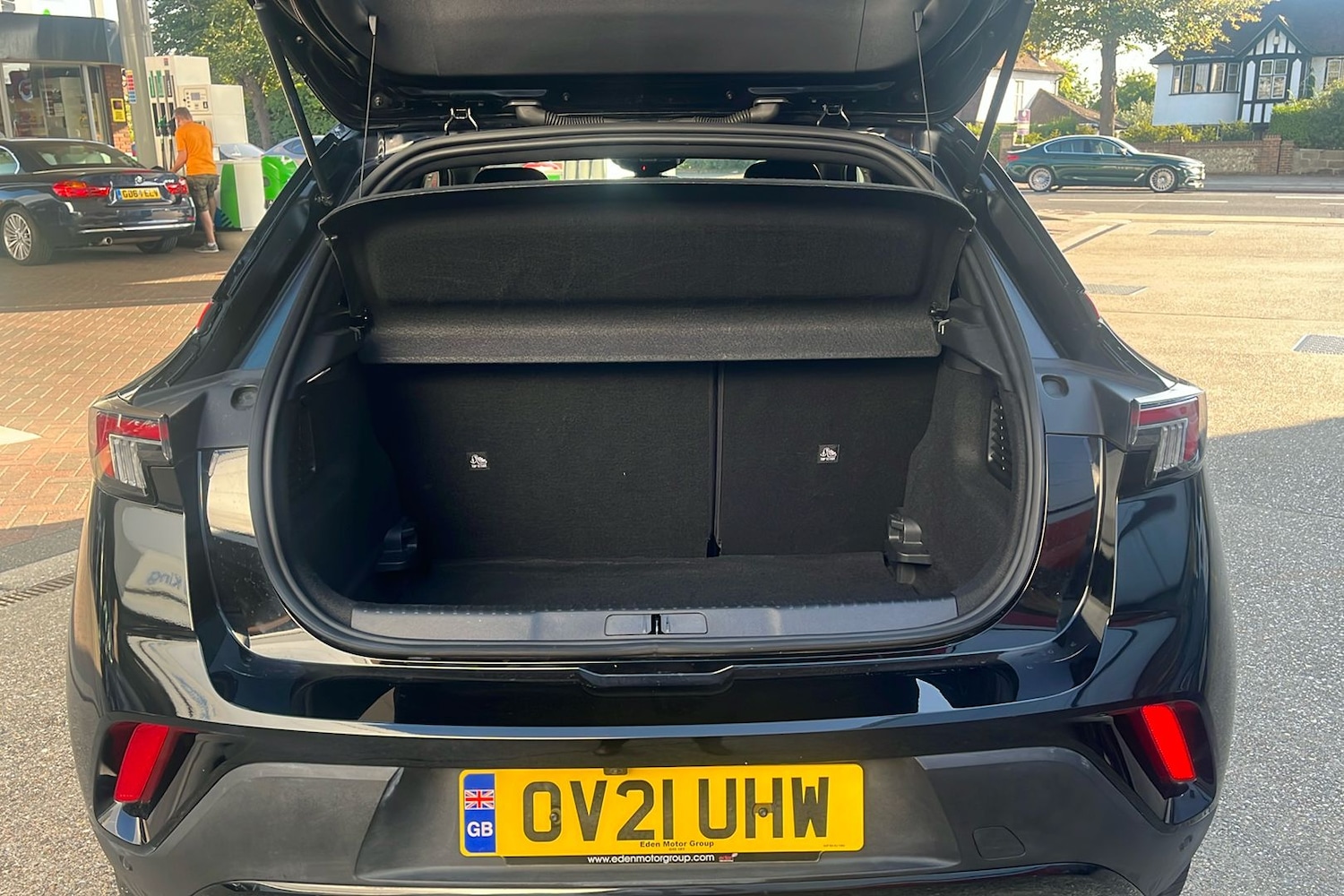 Vehicle 33