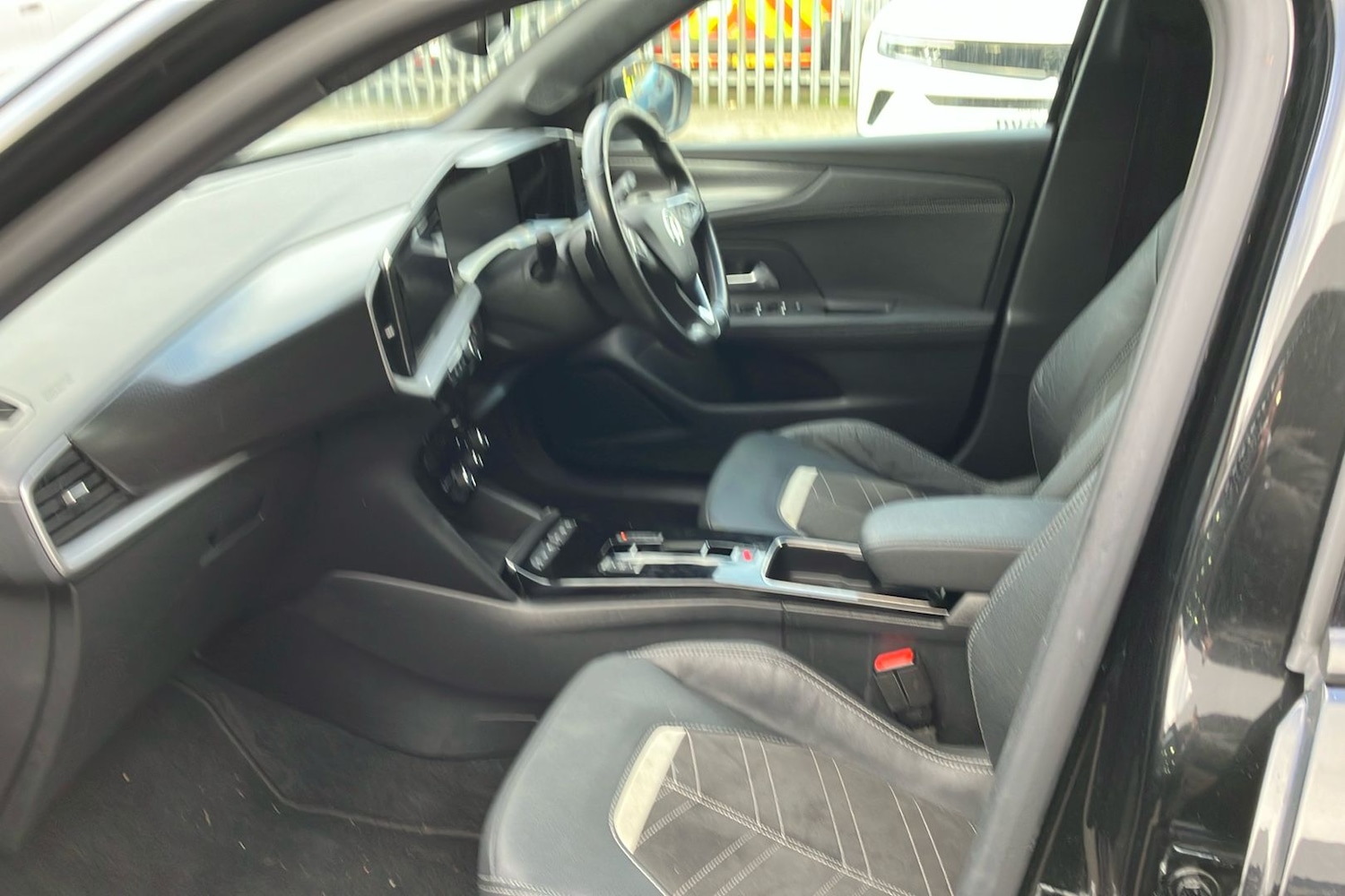 Used Vauxhall Mokka 2023 for sale - 77374139: Photo 3