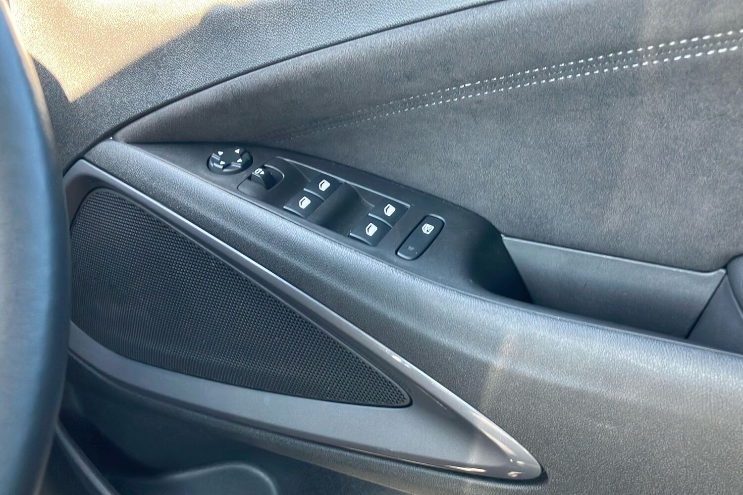 Used Vauxhall Crossland 2024 for sale - 75951267: Photo 18