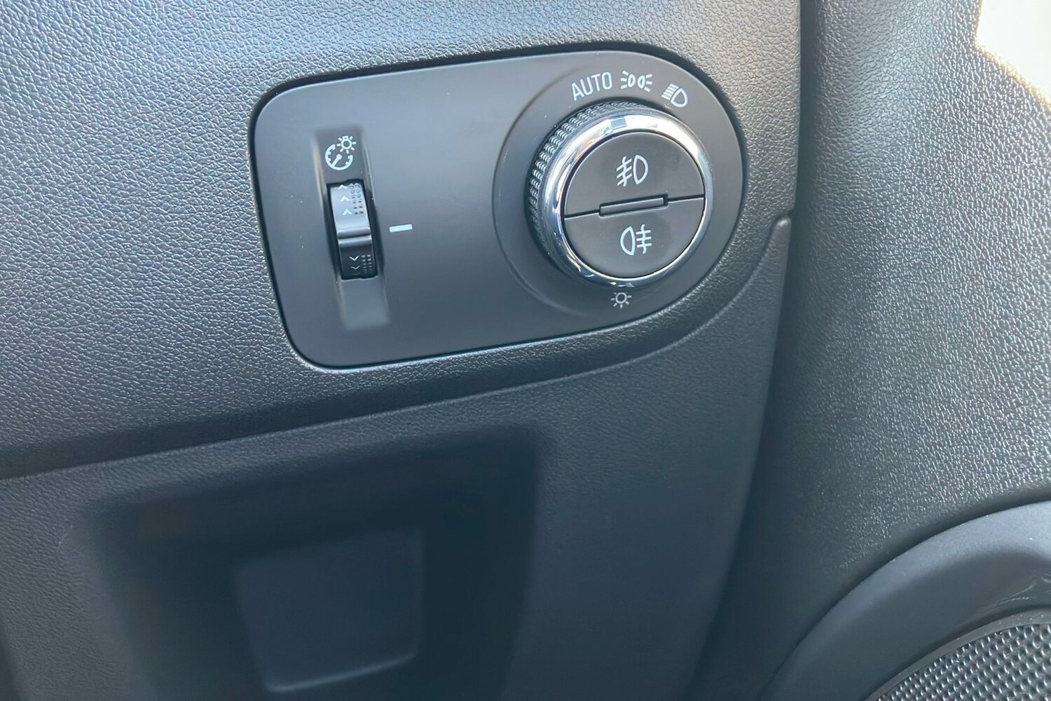 Used Vauxhall Crossland 2024 for sale - 75951267: Photo 21