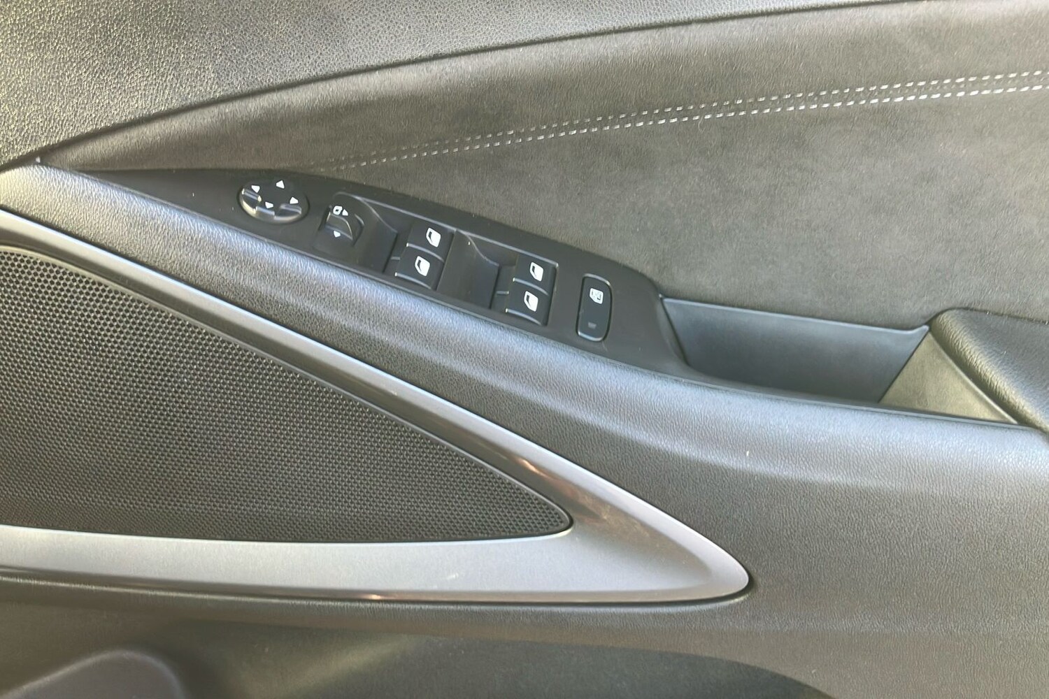 Used Vauxhall Crossland 2024 for sale - 76588081: Photo 18