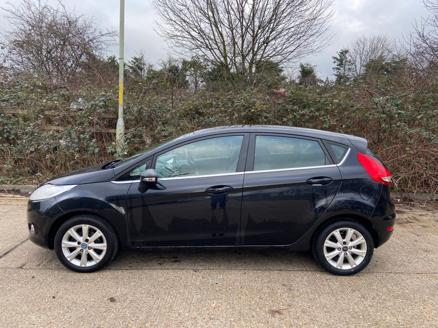 Used Ford Fiesta 2010 for sale - 77374194: Photo 9