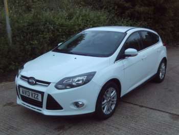 2013 (13) - 1.0 125 EcoBoost Titanium 5dr White Years MOT Warranty