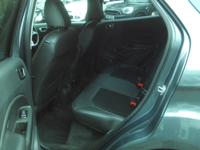 Used Ford Ecosport 2017 for sale - 76722540: Photo 15