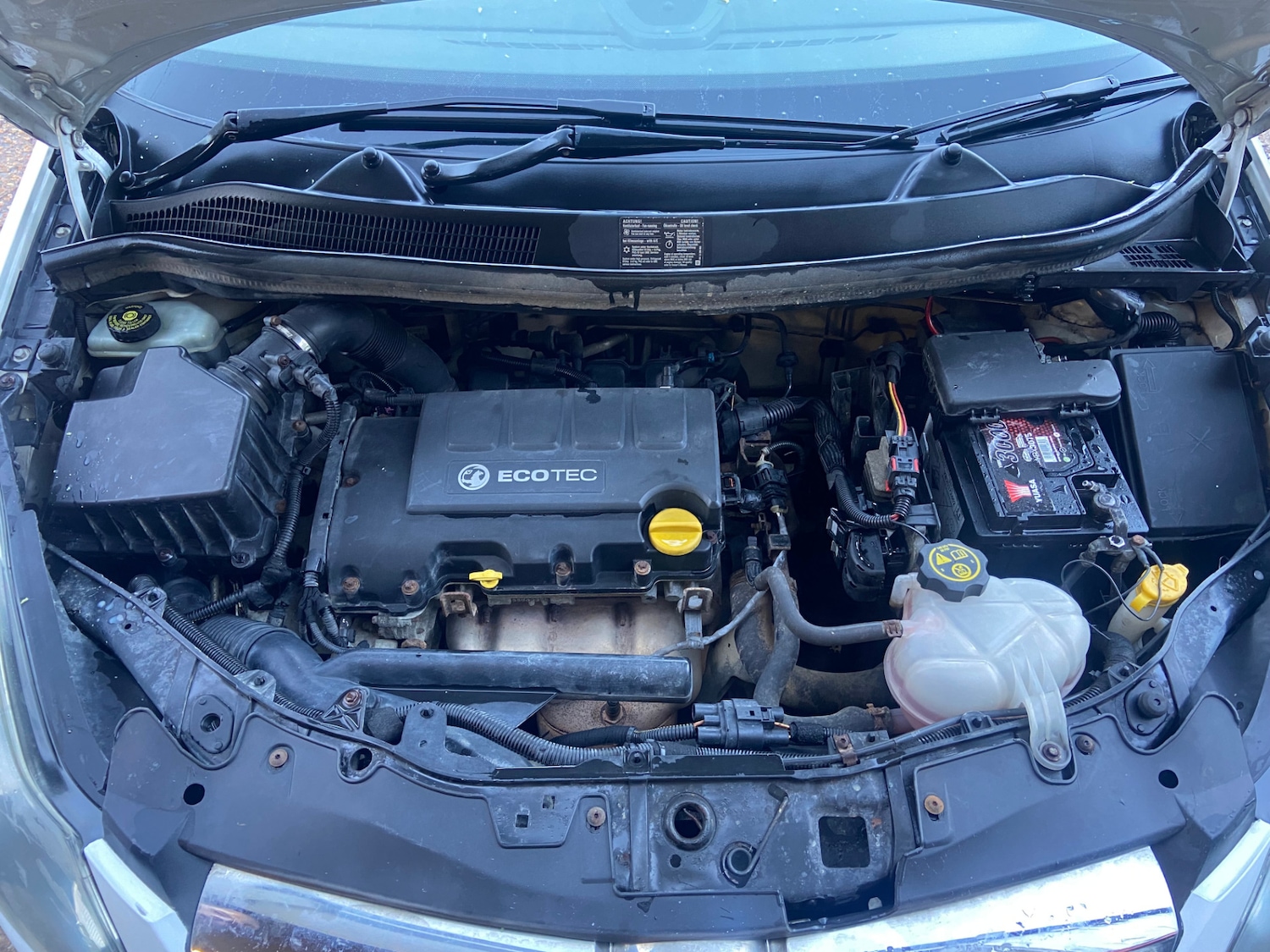 Used Vauxhall Corsa 2010 for sale - 77005966: Photo 4