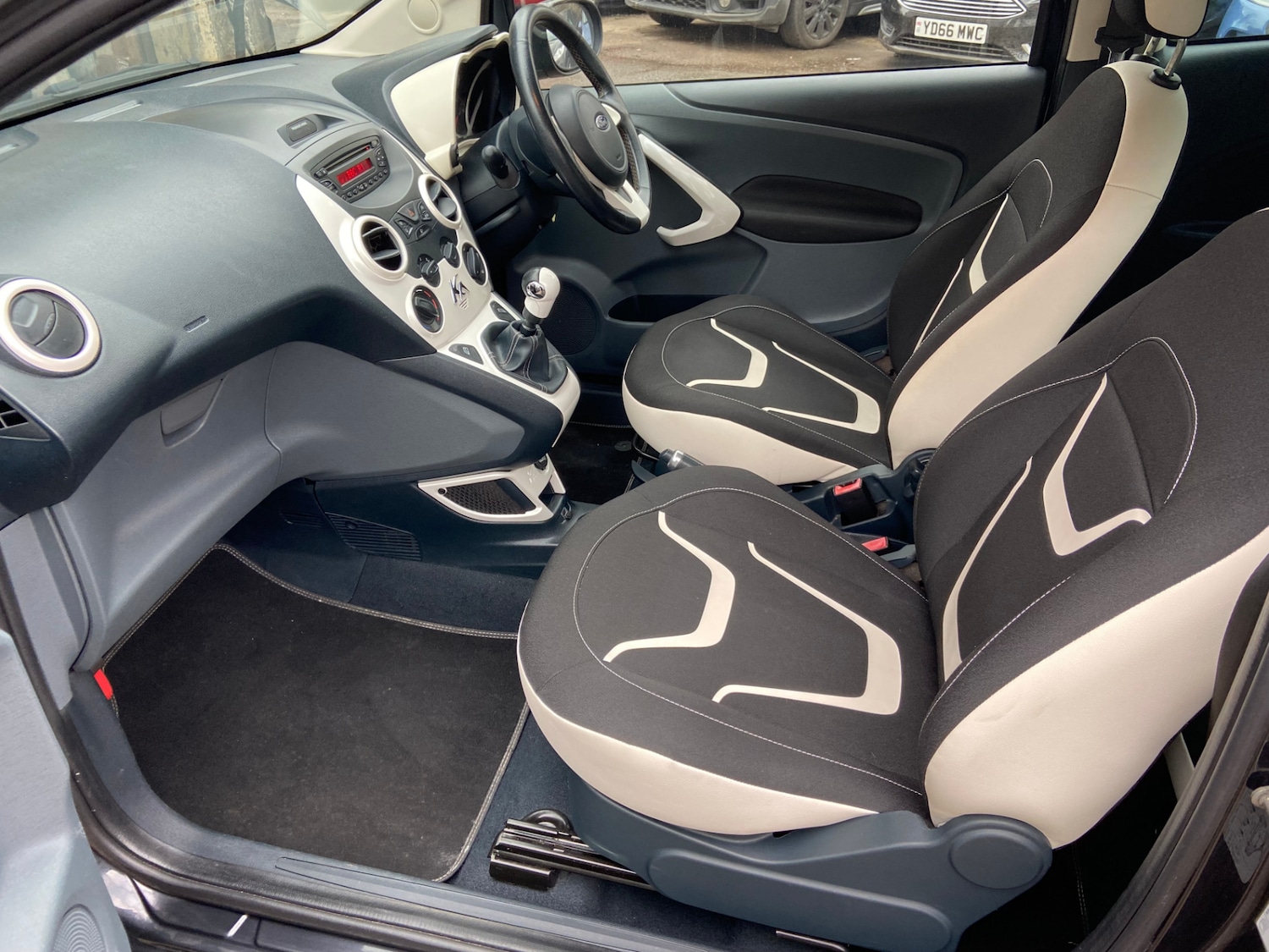 Used Ford Ka 2015 for sale - 77778888: Photo 15