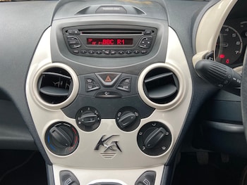 Used Ford Ka 2015 for sale - 77778888: Photo