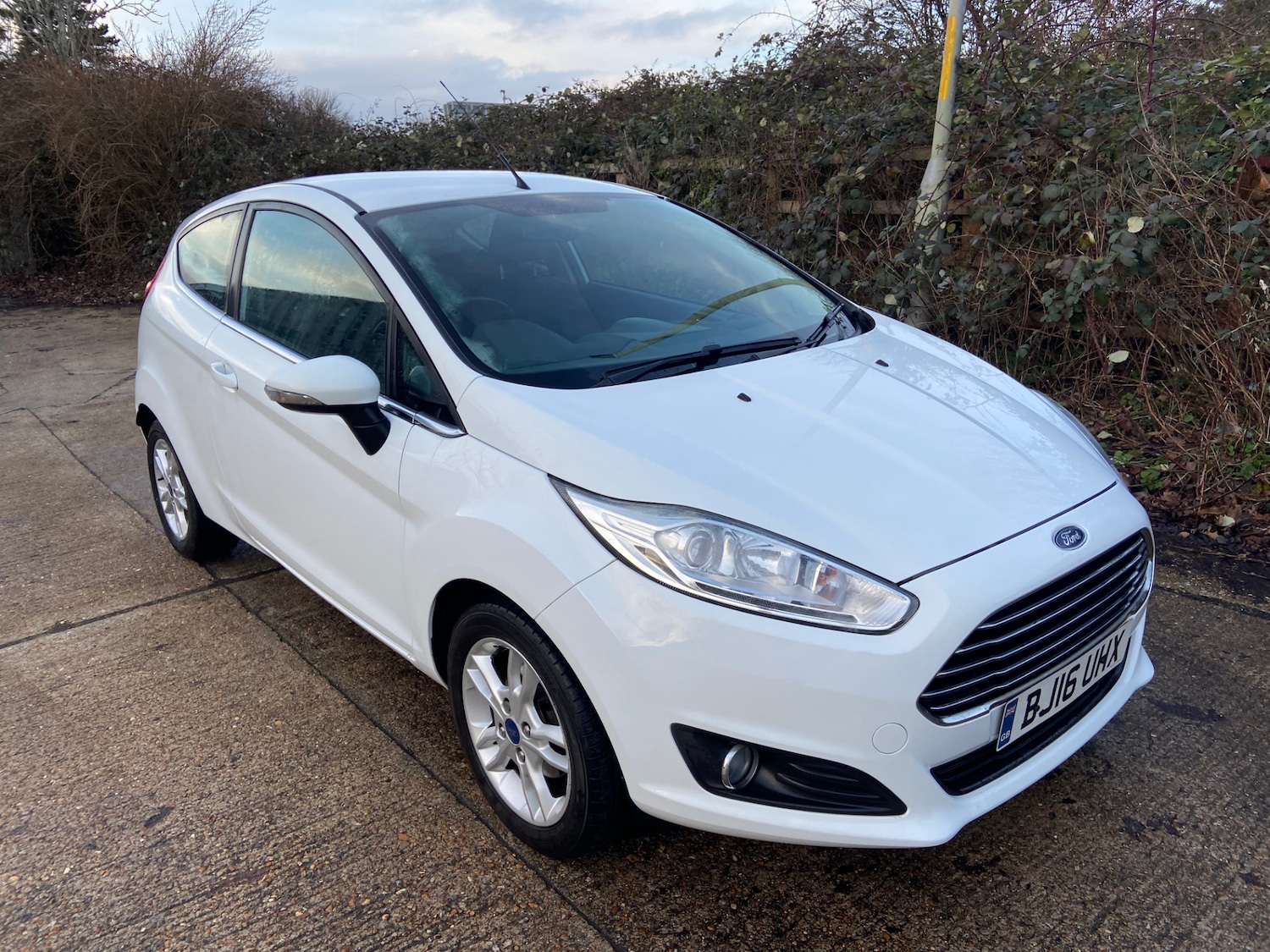 Used Ford Fiesta 2016 for sale - 77228076: Photo 2