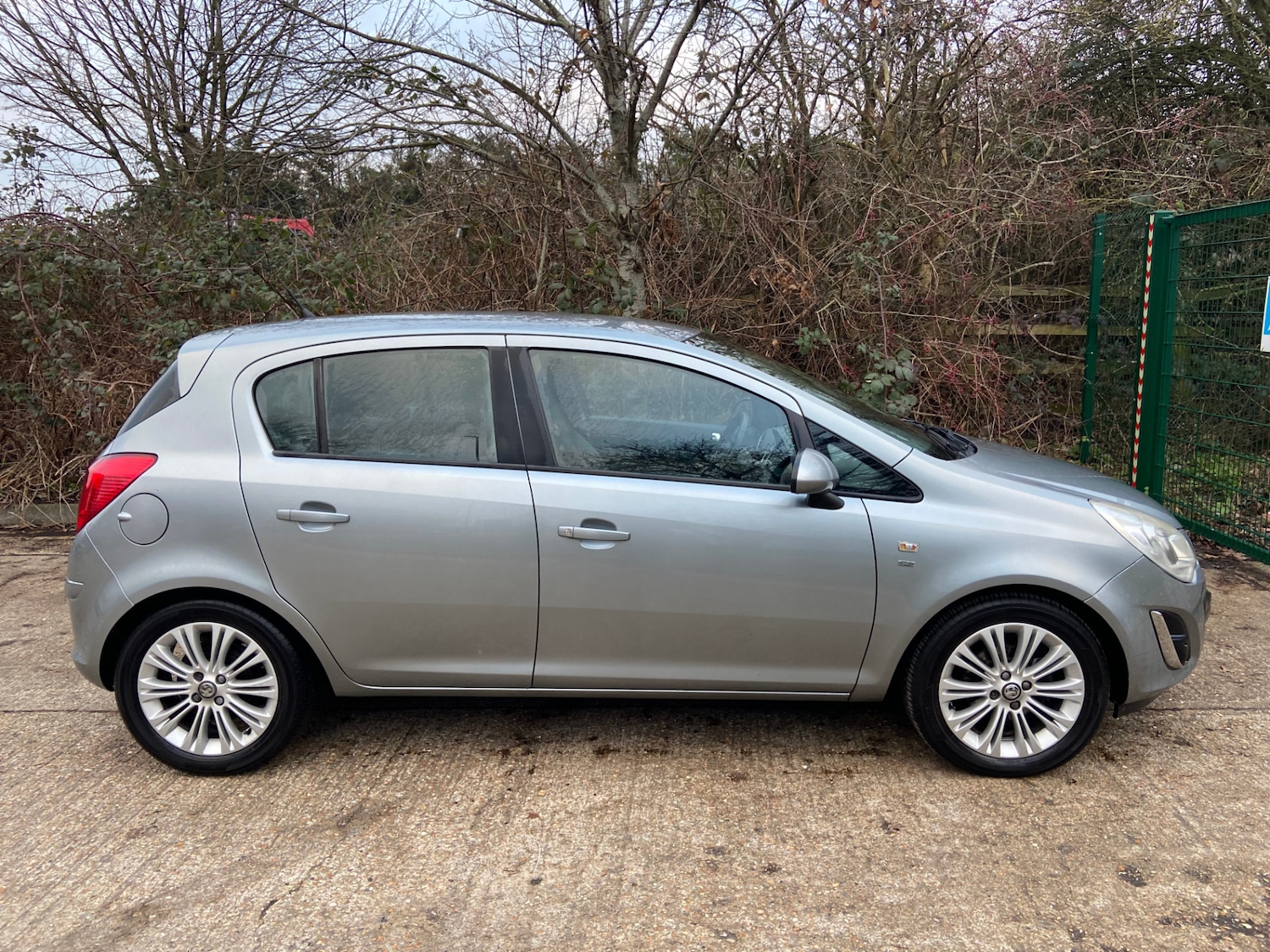 Used Vauxhall Corsa 2012 for sale - 77374471: Photo 8