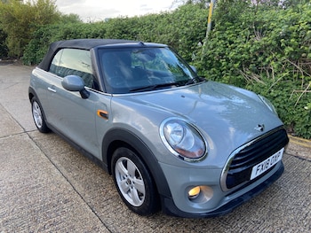 Used MINI Convertible 2018 for sale - 78228416: Photo