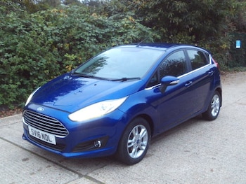 2016 (16) - 1.0 EcoBoost Zetec 5dr Blue 55k Miles Years MOT Warranty £20 Road Tax