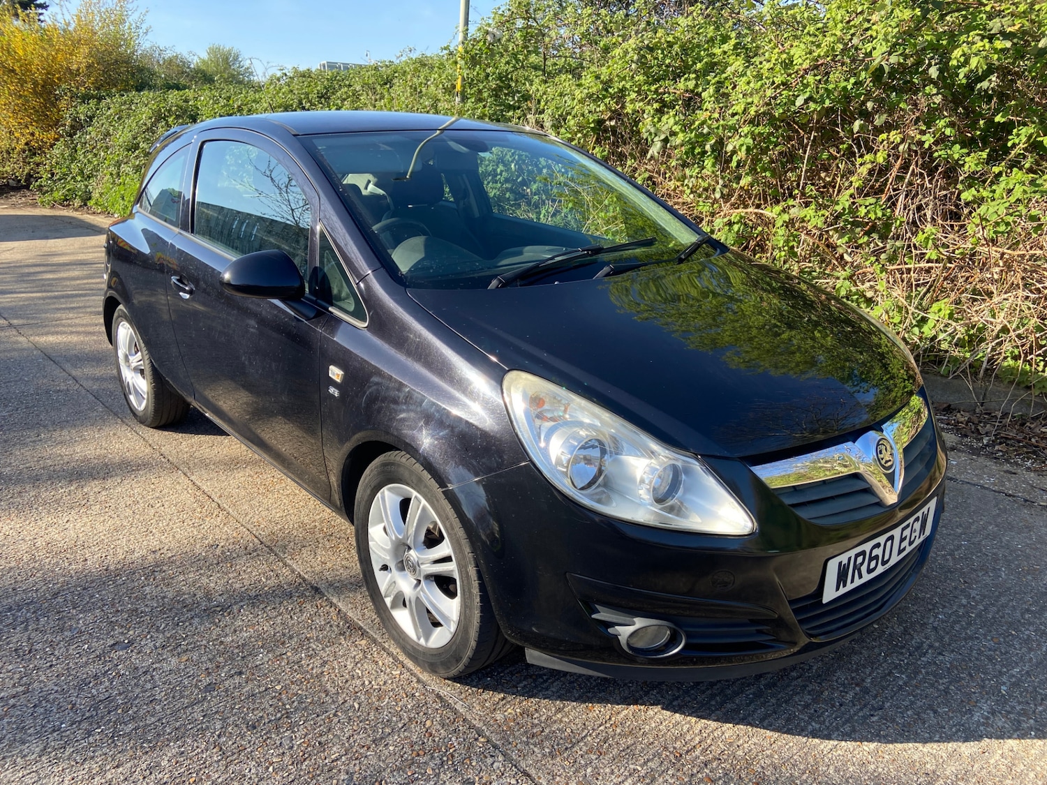 Used Vauxhall Corsa 2010 for sale - 78168702: Photo 2