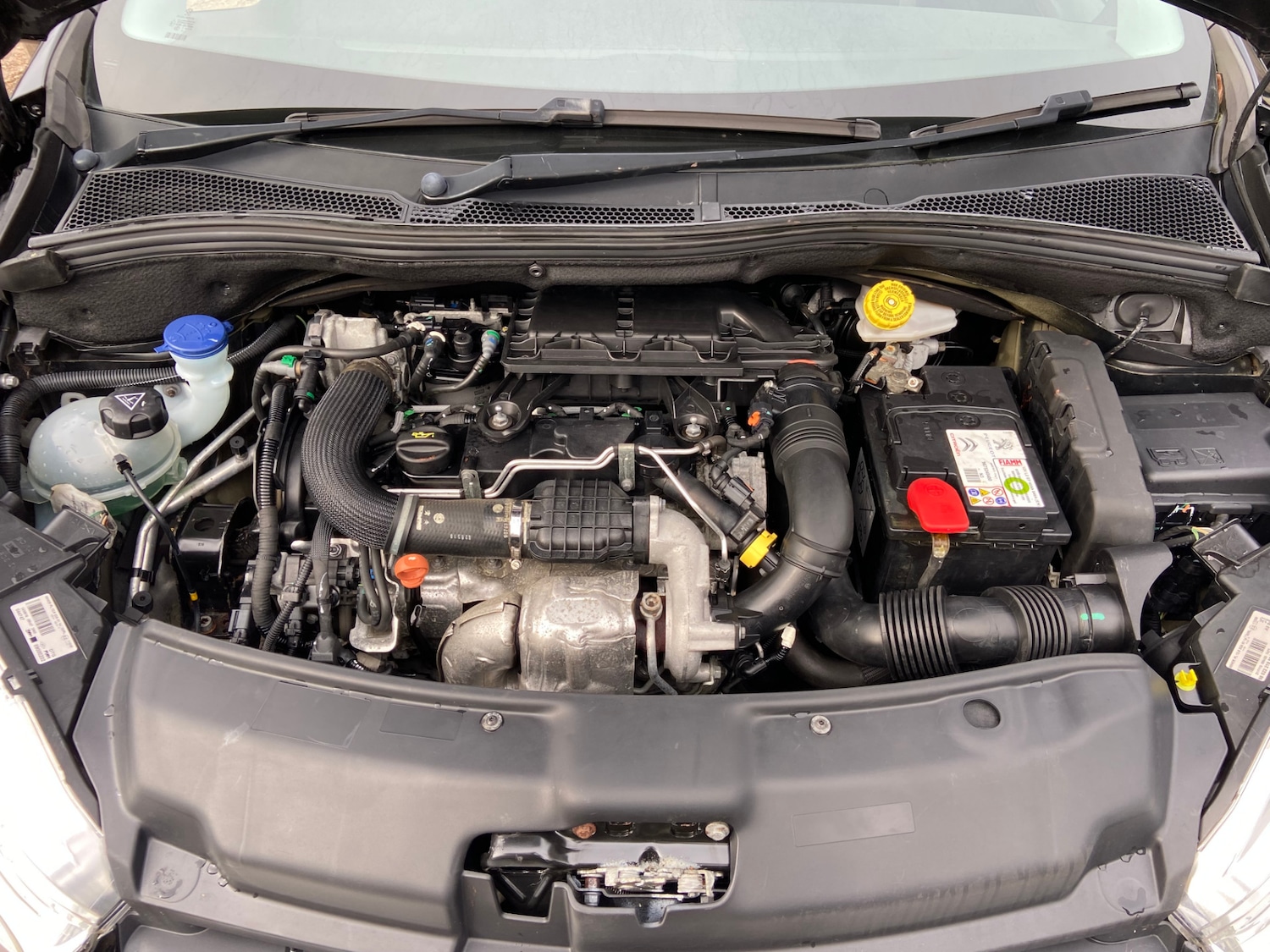 Used Peugeot 208 2014 for sale - 77877982: Photo 4