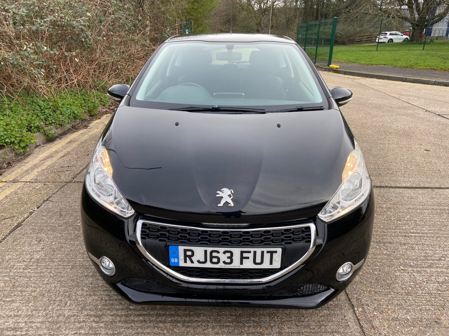 Used Peugeot 208 2014 for sale - 77877982: Photo 8