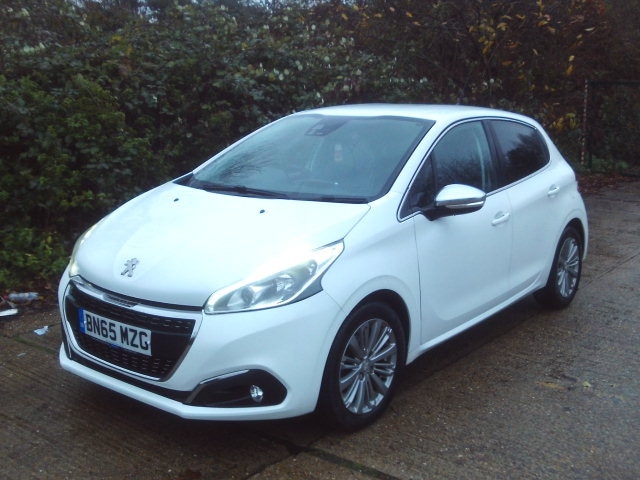 Used Peugeot 208 2015 for sale - 76780456: Photo 1