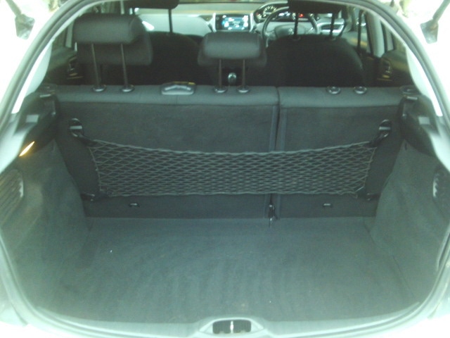 Used Peugeot 208 2015 for sale - 76780456: Photo 16