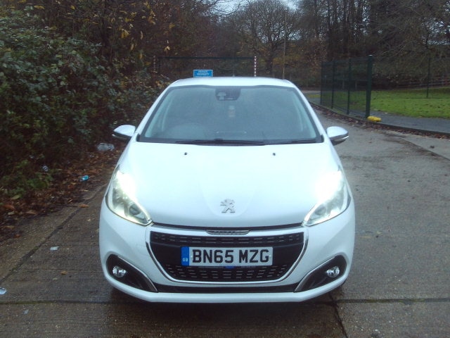 Used Peugeot 208 2015 for sale - 76780456: Photo 9