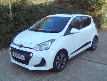 2017 (17) - 1.2 Premium SE 5dr White 17k Miles FSH Years MOT Warranty