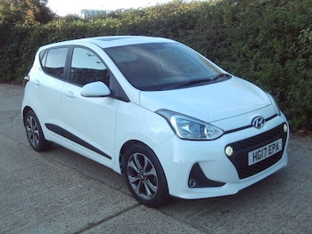 Used Hyundai i10 2017 for sale - 76225192: Photo 2