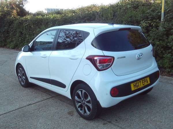 Used Hyundai i10 2017 for sale - 76225192: Photo 9