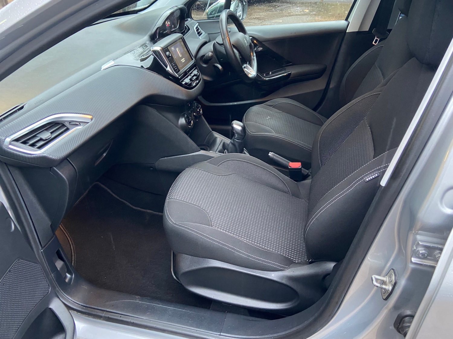 Used Peugeot 208 2016 for sale - 77420741: Photo 14