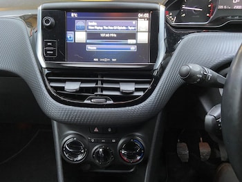 Used Peugeot 208 2016 for sale - 77420741: Photo