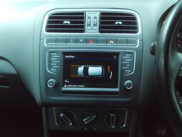 Used Volkswagen Polo 2017 for sale - 76332755: Photo 4