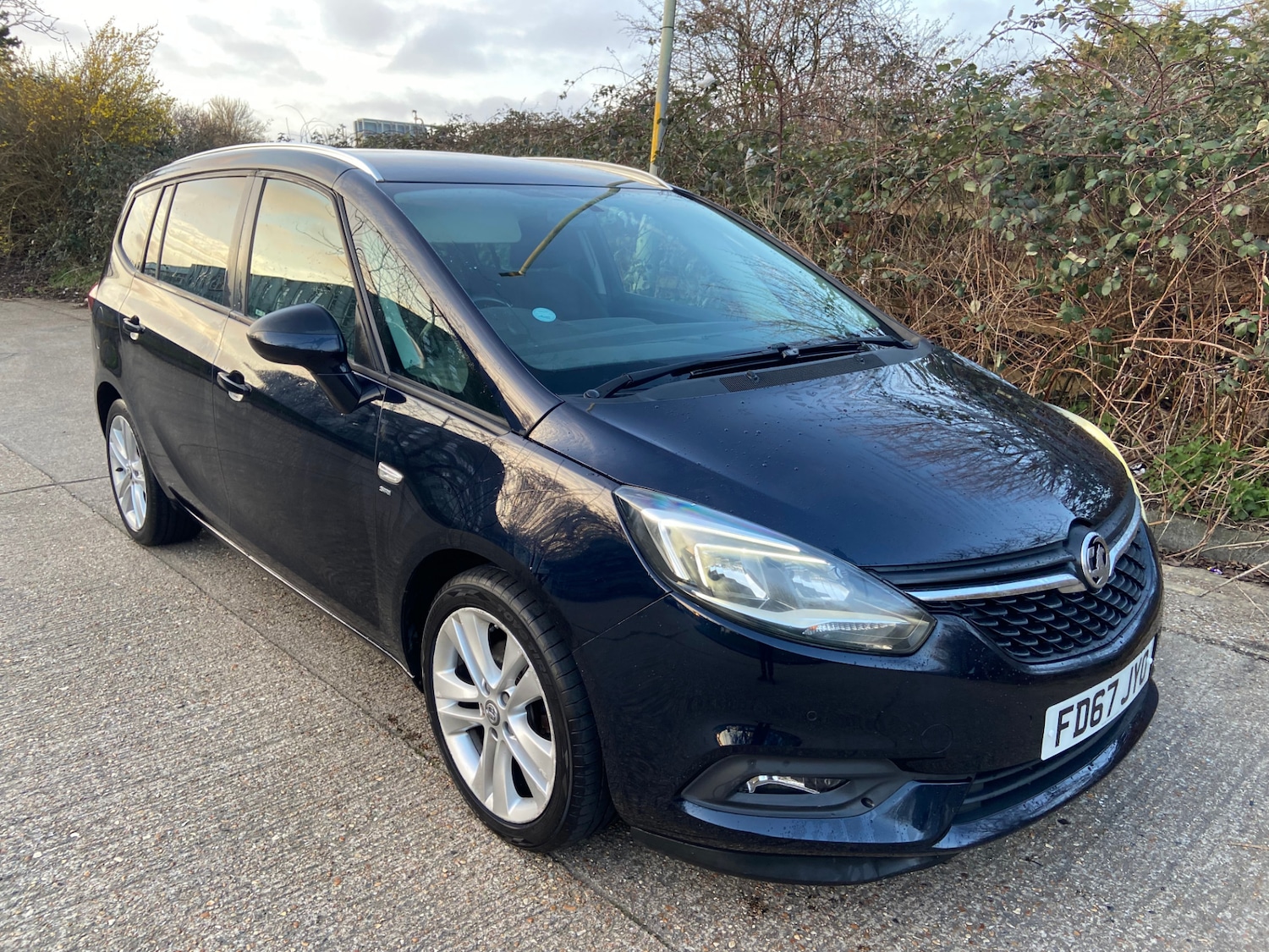 Used Vauxhall Zafira 2018 for sale - 77733379: Photo 2
