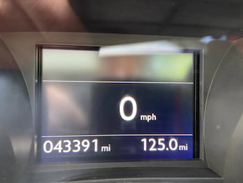 Used Peugeot 2008 2017 for sale - 79197892: Photo