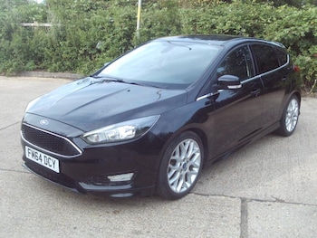 2015 (64) - 1.6 Zetec S Powershift Black Years MOT Warranty Automatic 5-Door