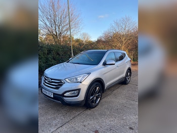 Used Hyundai Santa Fe 2014 for sale - 77006048: Photo