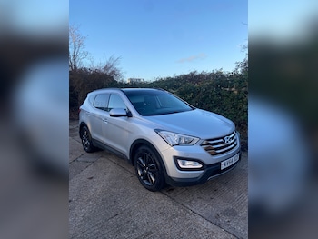 Used Hyundai Santa Fe 2014 for sale - 77006048: Photo