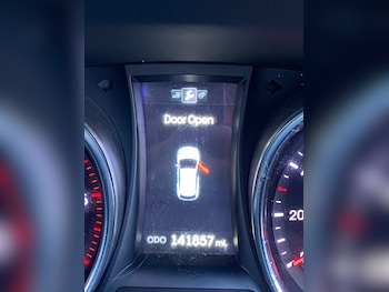 Used Hyundai Santa Fe 2014 for sale - 77006048: Photo