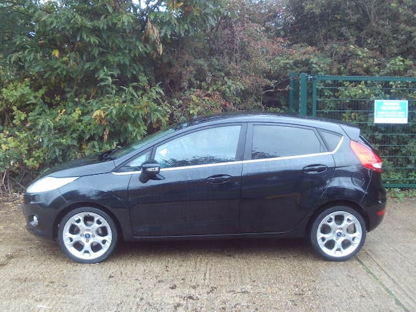 Used Ford Fiesta 2011 for sale - 76248879: Photo 10