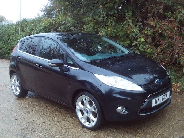 Used Ford Fiesta 2011 for sale - 76248879: Photo 2