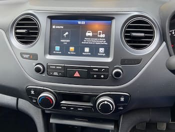 Used Hyundai i10 2018 for sale - 79788911: Photo