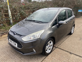 2015 (15) - 1.4 Zetec 5dr Grey 39k Miles FSH Years MOT Warranty