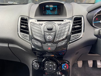 Used Ford Fiesta 2014 for sale - 79552071: Photo