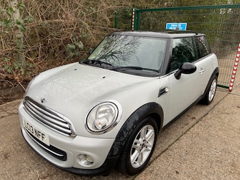 2013 (13) - 1.6 Cooper 3dr Silver 64k Miles Years MOT Warranty