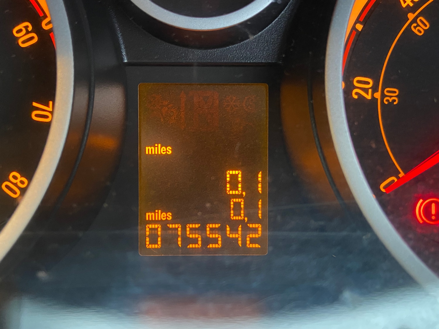 Used Vauxhall Corsa 2014 for sale - 77342769: Photo 3