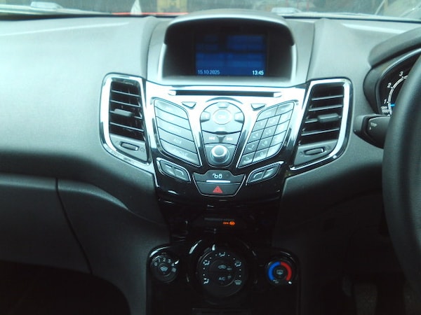 Used Ford Fiesta 2017 for sale - 76280451: Photo 4