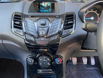 Used Ford Fiesta 2014 for sale - 79263976: Photo